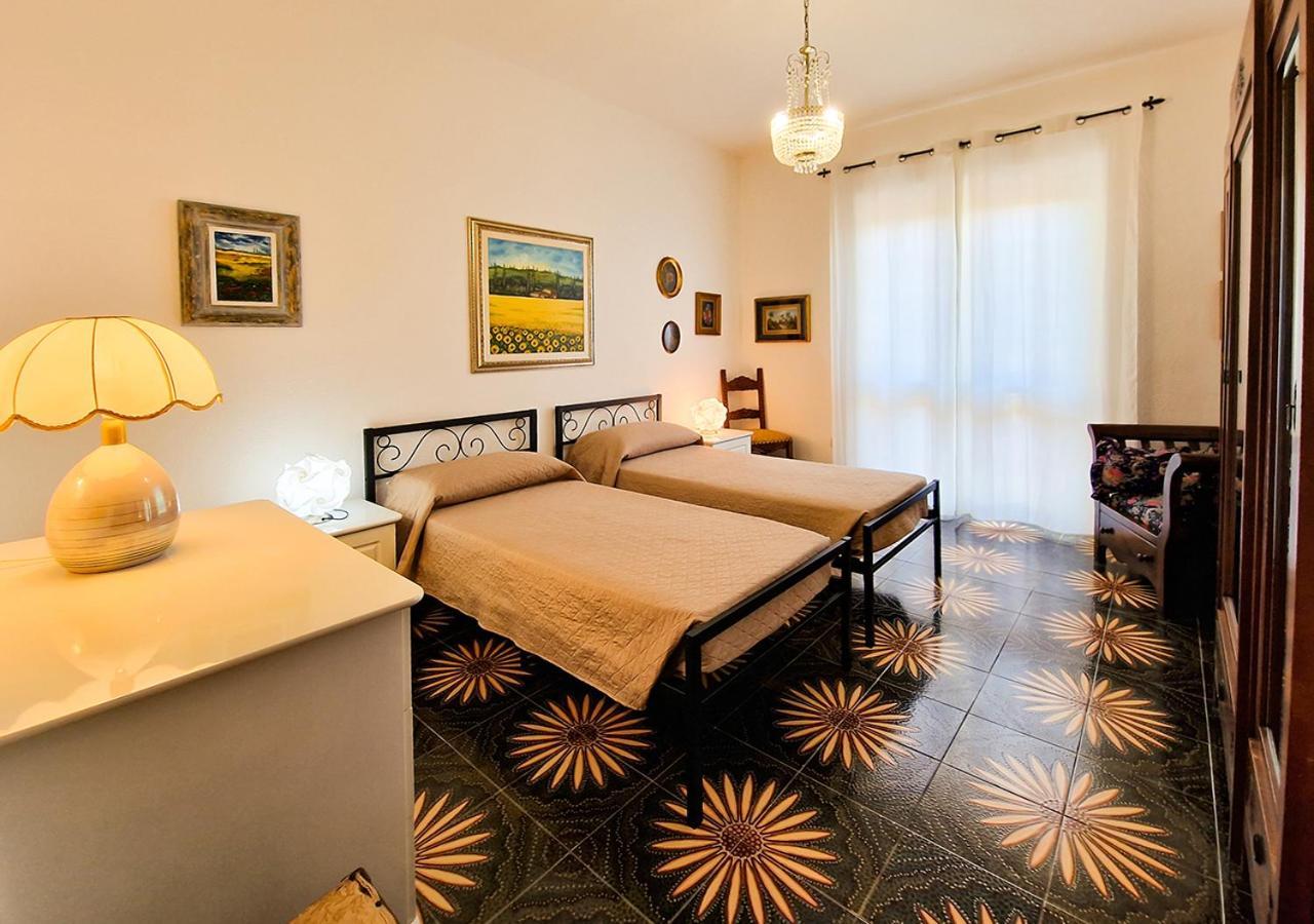 Murphy Holiday Homes - Residenza Nadia Λα Μανταλένα Εξωτερικό φωτογραφία